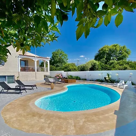 Elena - Private In The Heart Of Nature Villa La Canée