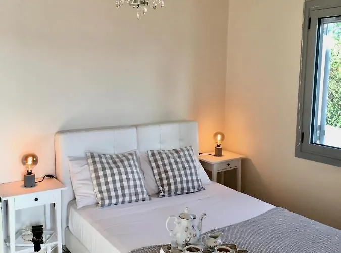 Elena - Private In The Heart Of Nature *